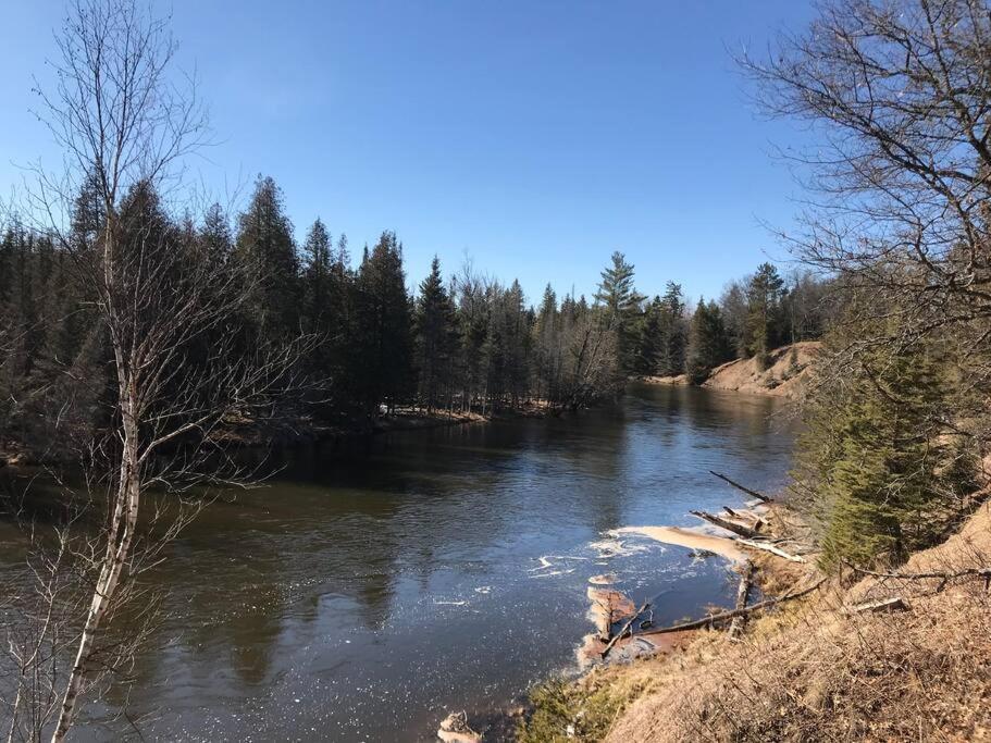 O Me, O Mio Cabin Near The Ausable River المظهر الخارجي الصورة